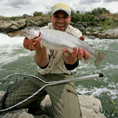 Para aquellos que quieran practicar la pesca en rio, resulta imprescindible conocer los secretos del cebado de peces o grumeo. Mediante esta técnica se intenta atraer a los peces hacía el lugar que deseamos con el objetivo de que el número de las piezas capturadas sea el mas elevado posible.